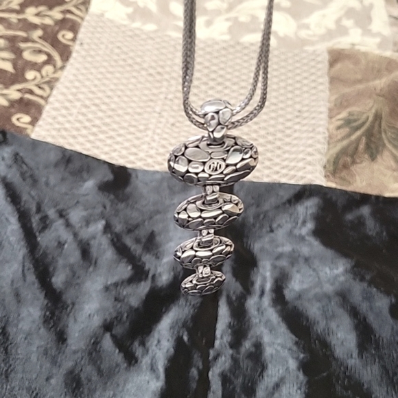 JOHN HARDY Elegant Sterling Silver Necklace and Chain - Picture 9 of 15